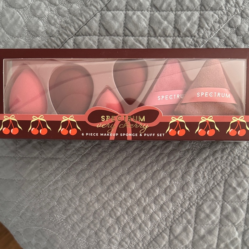 Very Cherry 6-Piece Makeup Sponge & Puff Set - Pink